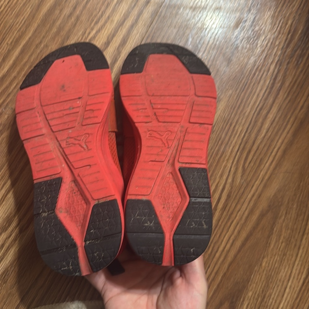 Red Puma Sneakers Size 6C - Picture 5 of 6
